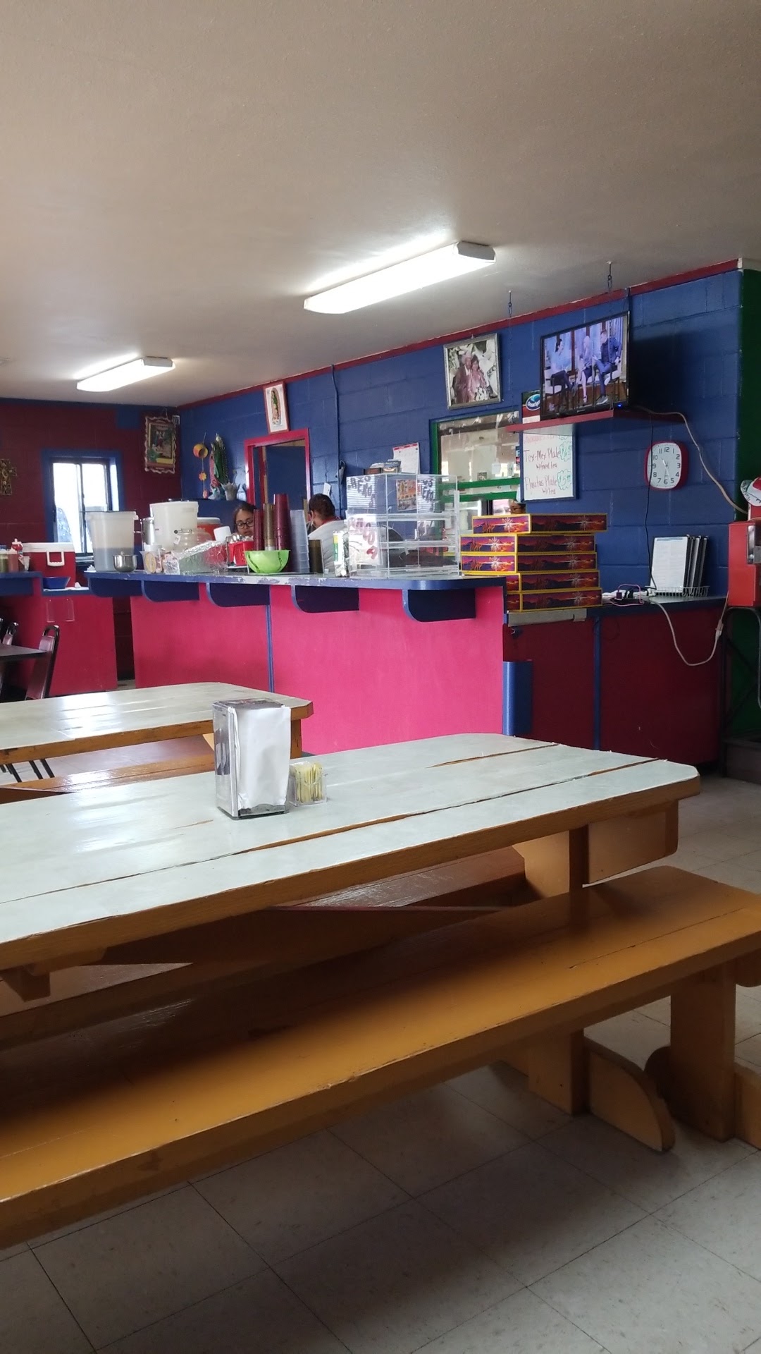 Interior seating at Reyna's Taco